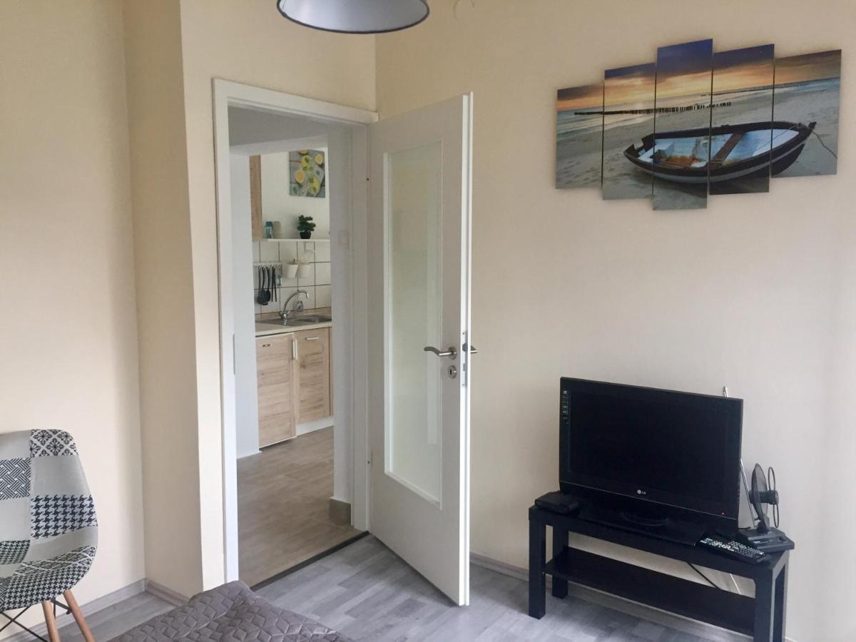 Lelle-Kert Apartman 01 Balatonlelle Dış mekan fotoğraf